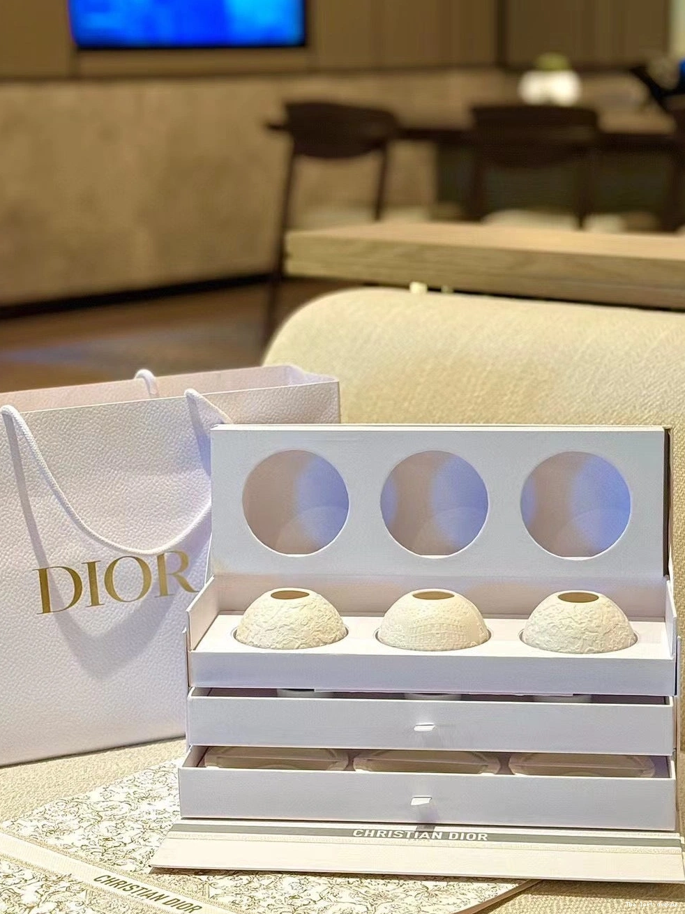 LIGHT X DOME BERNARDAUD SET CHRISTIAN 0818